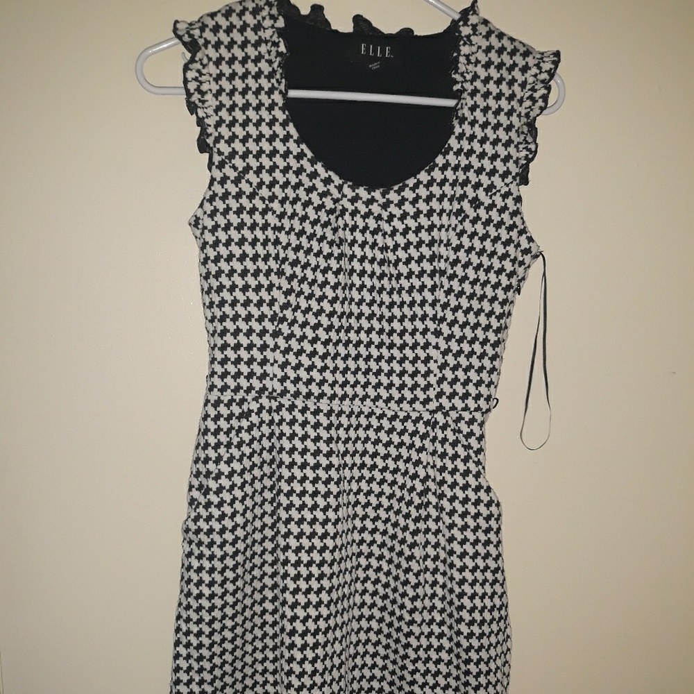 Elle Short sleeve dress with pocket